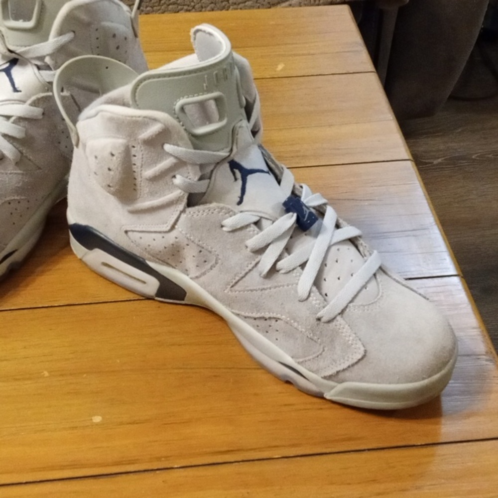 Nike Air Jordans 6 Georgetown Suede